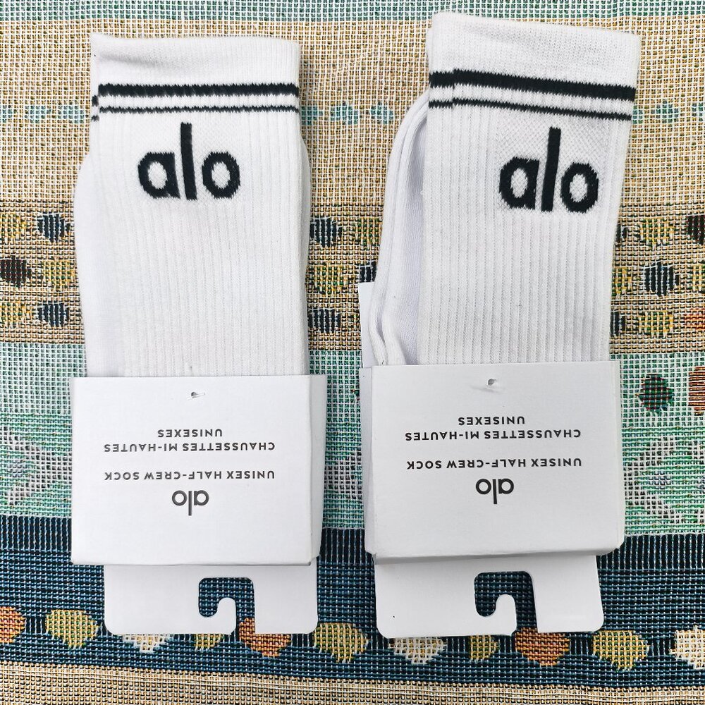 NWT ALO Yoga Throwback Sock - 2 Pairs